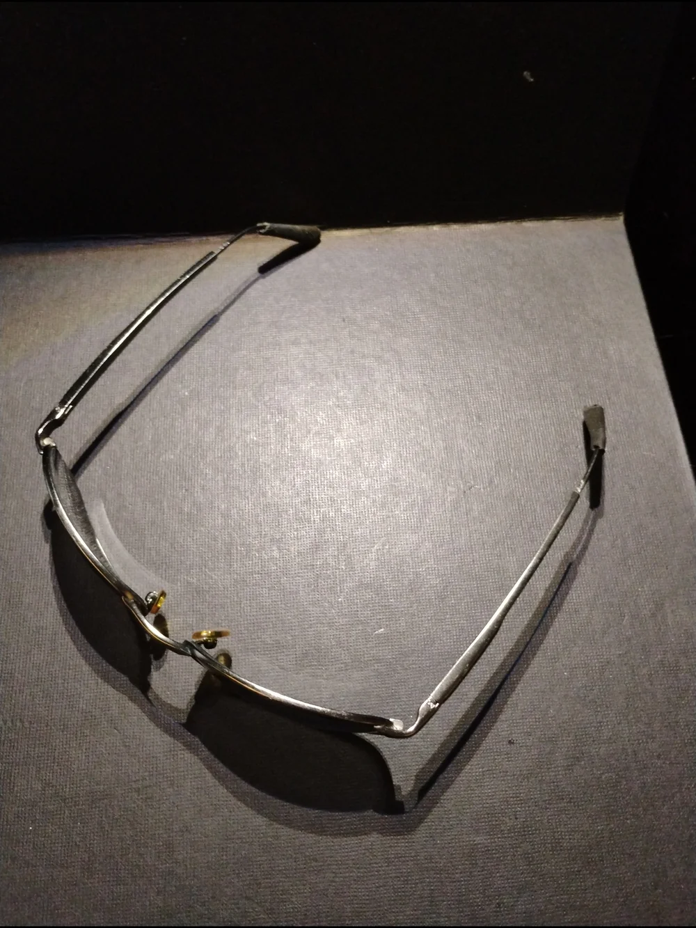 Men's Metal Frame Sunglasses in Black with Dark Lenses